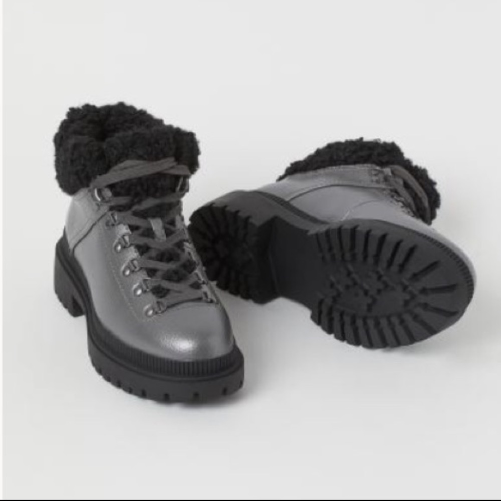 HM Boots